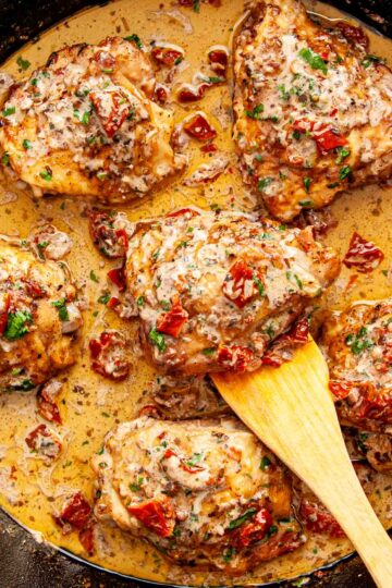 Marry Me Chicken recipe featuring juicy cutlets in a creamy sundried tomato sauce.